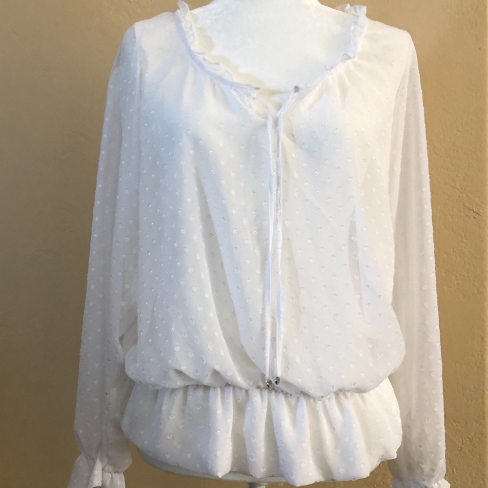 ❇️ NWT Guess- White peasant style blouse, Size S,